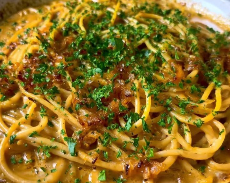 Easy Caramelized Onion Garlic Spaghetti Quick Dinner overview