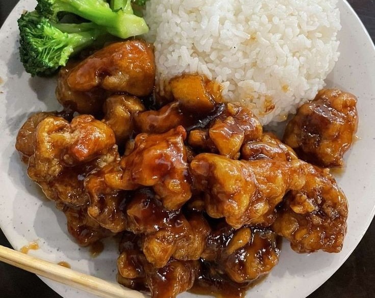 Easy Cook Chinese Takeout Sesame Chicken serving